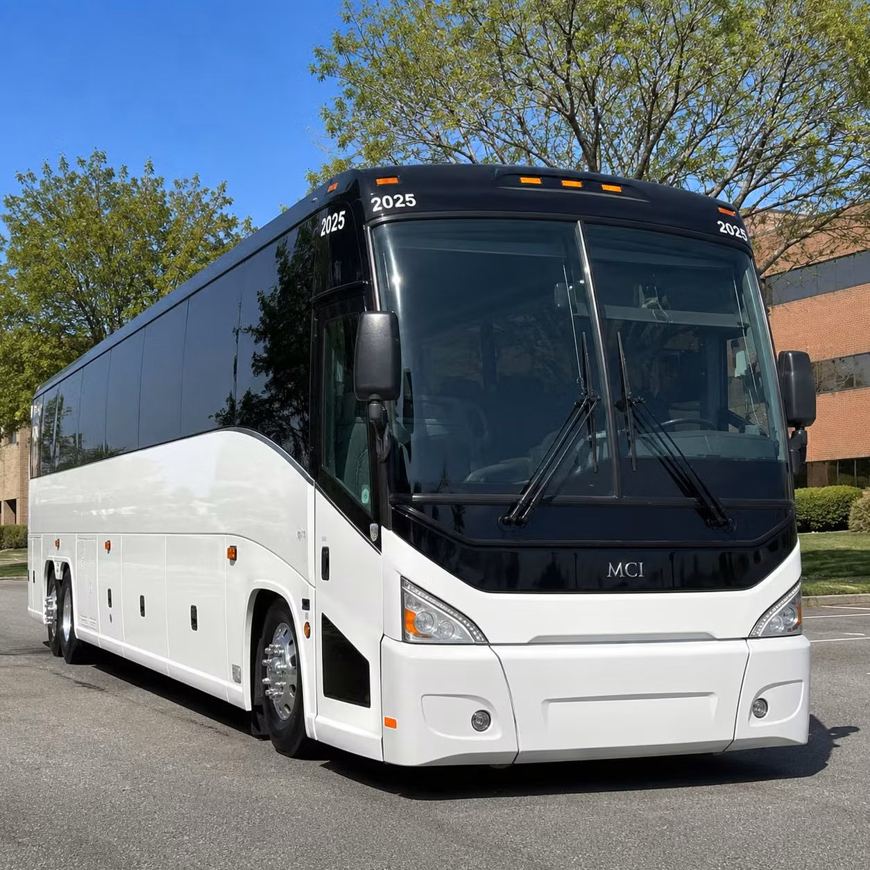 group transportation for su events and concerts at the jma wireless dome